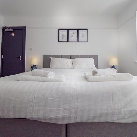 3Br Haven Retreat In Wallasey With Free Street Parking エクステリア 写真