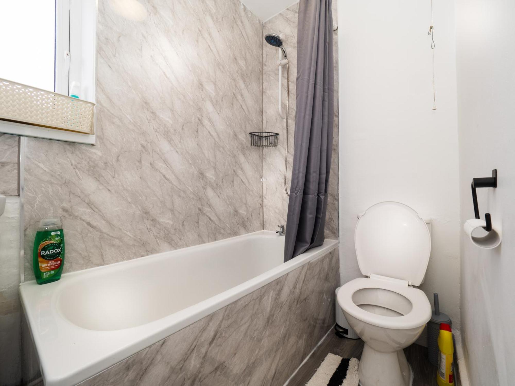 3Br Haven Retreat In Wallasey With Free Street Parking エクステリア 写真